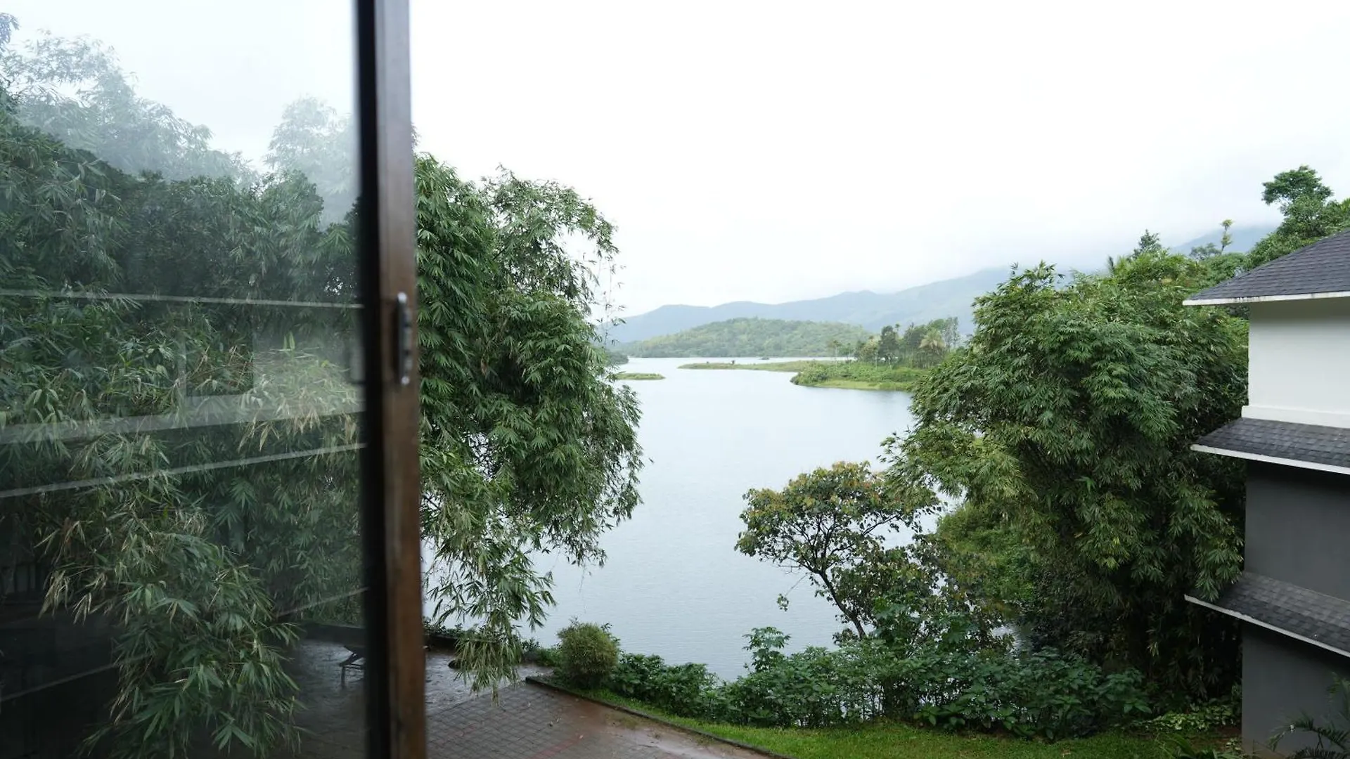 Wayanad Silverwoods Forest Resort & Spa Padinjarathara