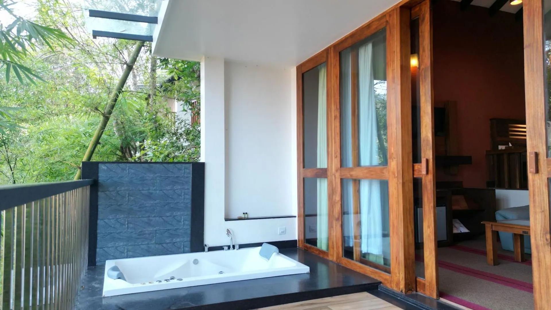Wayanad Silverwoods Forest Resort & Spa Padinjarathara